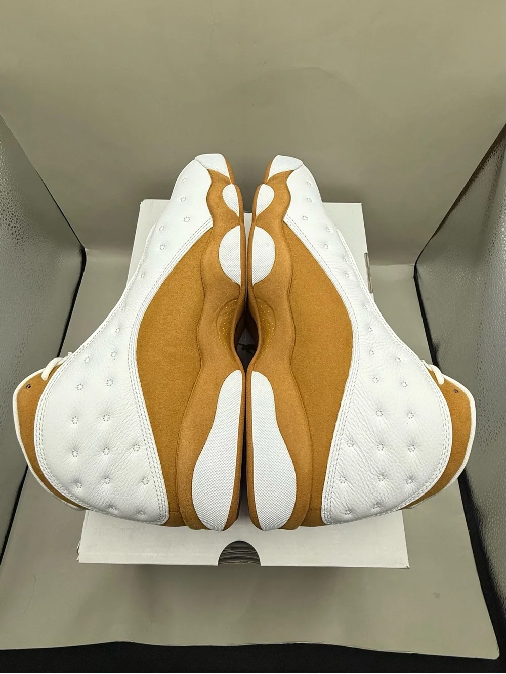 Authentic 2023 Jordan 13 Retro Wheat Men Size 10.5 Brand New